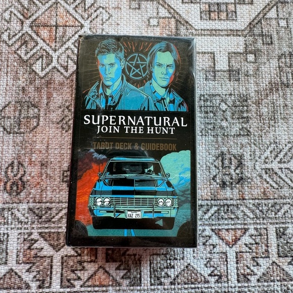 Supernatural Tarot Deck & Guidebook - Picture 1 of 3